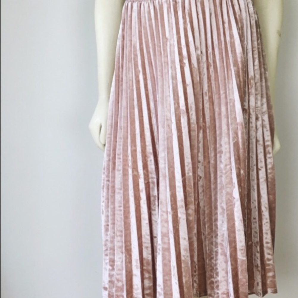 Woman’s Small size Blush Pink Velvet Pleated Skirt